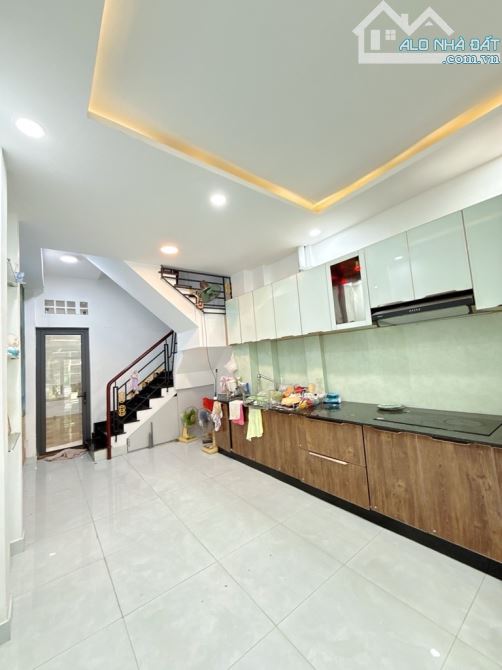 TT Quận3 - Nhà đẹp -37M2 - 4 TẦNG - HẺM XE HƠI - AN NINH - CHỈ HƠN 8 TỶ - 2