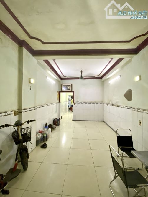 Bán nhà Nguyễn Thị Tần, xe hơi đỗ cửa, hẻm thông tứ tung, 6.x tỷ tại P. Chánh Hưng, TP.HCM - 2