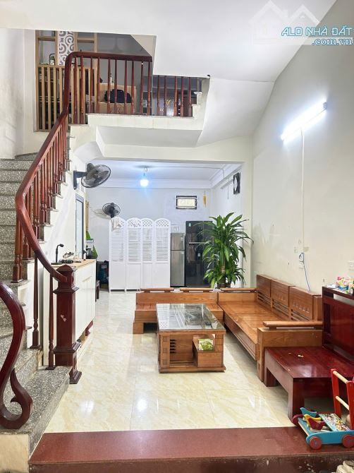 Bán nhà riêng tại Ngọc Hồi, 4,98 tỷ, 40m2, 4PN, 4WC, hàng hiếm tại Thanh Trì, Hà Nội - 2