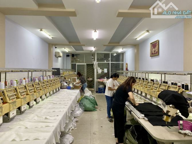 Siêu Phẩm Ngang 5 - 4 Tầng Hẻm 6m - Ngay Chế Lan Viên Tân Phú - Giá Nhỉnh 8 Tỷ - 2