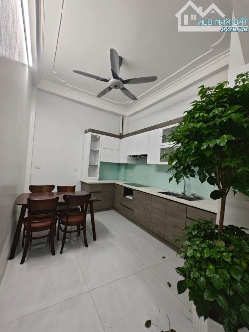 Bán nhà Phùng Khoang - Nam Từ Liêm - ô tô đỗ cửa - giá rẻ nhất khu vực - 2