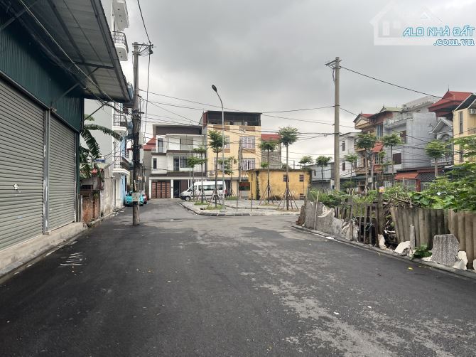 HOA HẬU ẤP SÁP MAI, VÕNG LA. ĐƯỜNG THÔNG OTO TRÁNH. TRƯỚC ĐẤT LÀ CÔNG VIÊN. - 2