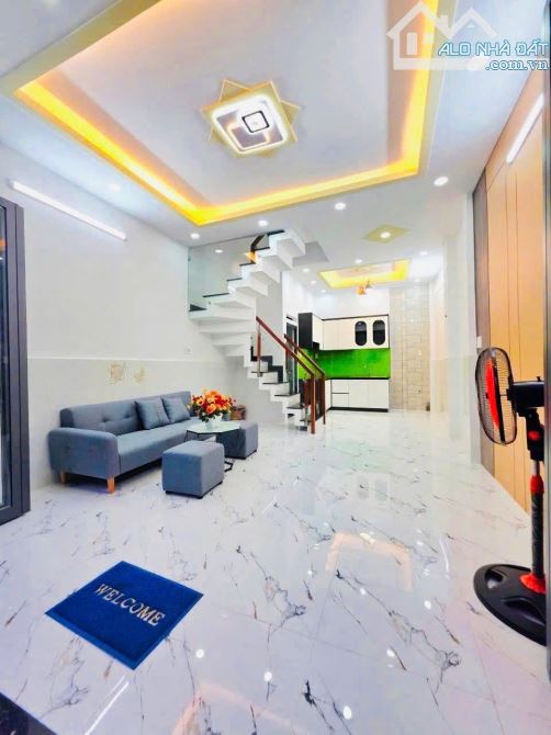 Nhà Mới Tinh 2 Tầng – Hẻm Xe Hơi – Cách Lê Văn Quới 100m – Nhỉnh 3 Tỷ