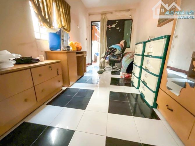 Nhà cực rẻ, 52m2, 2 tầng BTCT, sát MT, P3 giá 4,49 tỉ. - 2