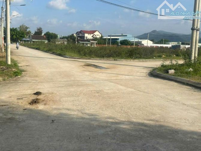 🏡Bán đất lô góc 102m2 Khu phố diêu trì,Thị trấn diêu trì,Tuy phước,Bình Định - 2