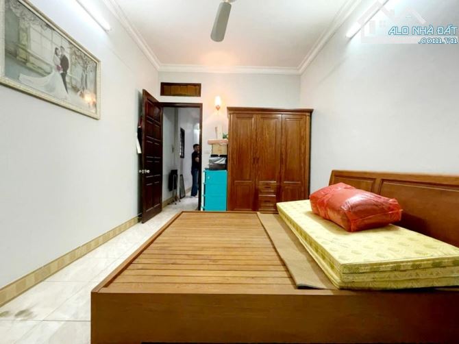 BÁN GẤP NHÀ TẠ QUANG BỬU, BÁCH KHOA, Ô TÔ ĐỖ CỬA, DT 35m2 - MT 3,5m. GIÁ 8,3 TỶ. - 2