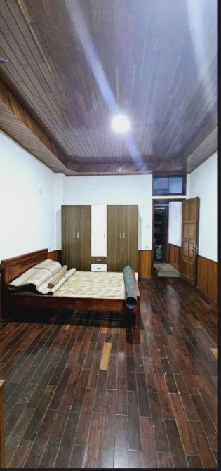 PHÂN LÔ - VỈA HÈ - Ô TÔ TRÁNH - KINH DOANH - SÁT UỶ BAN QUẬN HÀ ĐÔNG - 2