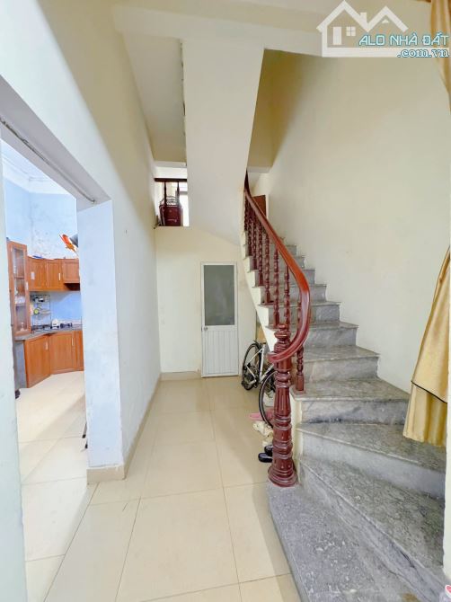 Bán nhà ngõ 12 Lý Nam Đế, DT 58m², 4 tầng, mặt tiền 4.9m, giá chào 21.2 tỷ. - 2