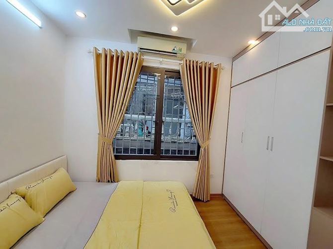 Nguyễn Trãi mặt ngõ nhà 5T 20m 2,9 tỷ ngõ thông chợ kinh doanh - 2