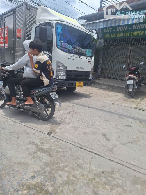 BÁN NHÀ  4 x 11,5. 2 TẦNG –LÂM THỊ HỐ – ĐƯỜNG RỘNG 12M – ĐANG CHO THUÊ 6 TRIỆU/THÁNG 4,4 T - 2