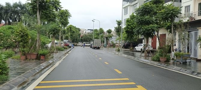 Bán nhanh lô đất hồ Ao Lão, DT 56M2 x MT rộng, ô tô vào đất, 3 bước ra hồ! - 2
