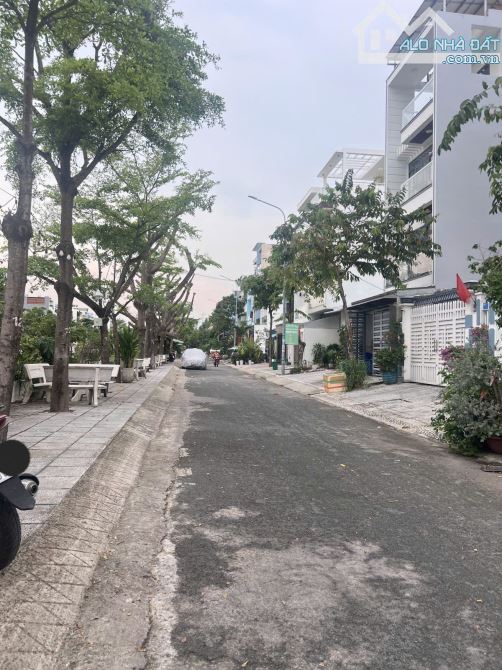 BÁN NHÀ MẶT TIỀN,FULL NỘI THẤT,ĐƯỜNG D5A, PHÚ MỸ,QUẬN 7, 4 TẦNG,90M2,5PN- GIÁ 16.3 TỶ - 2