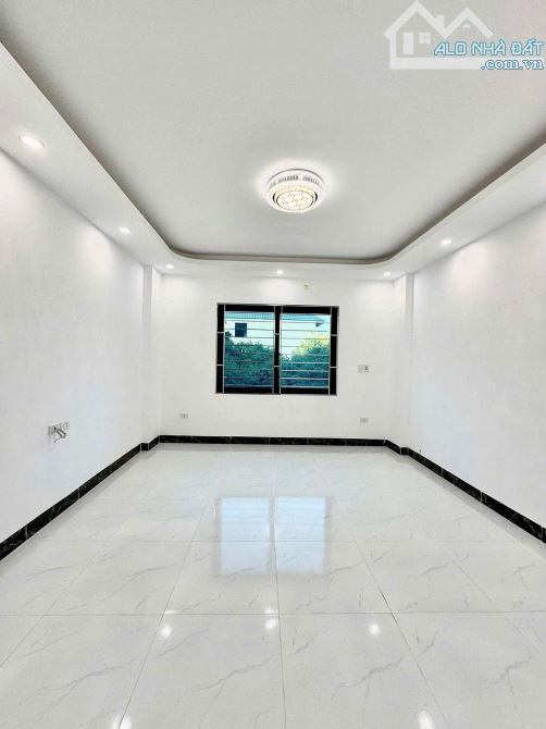 NGẢ EM NÓ ĐI LẤY CHỒNG Ạ. GIA ĐÌNH EM CHUYỂN CÔNG TÁC CẦN BÁN LUÔN CĂN HỘ DT 39M2. 4 TẦNG - 2