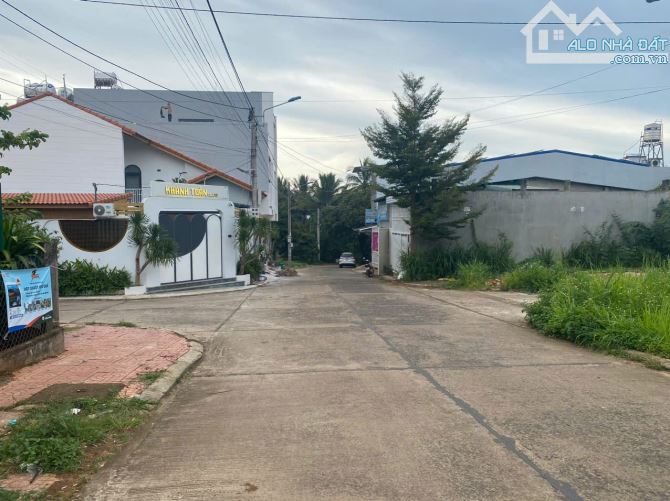 Đất 2 Mặt Tiền – 2 Lô Liền Kề – Khu đấu giá Công An Trần Quý Cáp - 2