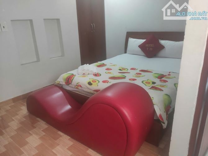 Bán khách sạn mặt tiền trần thị cờ quận 12 giá 10 tỷ - 2