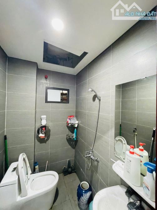 CẦN BÁN NHÀ MP QUẬN BẮC TỪ LIÊM KINH DOANH ĐỈNH GIAO ĐỈNH 140M 5T 43 TỶ - 2