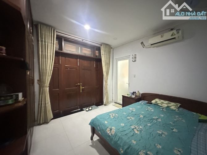 nhà ô tô ngủ trong nhà, tặng full nội thất gỗ, 99m2 gần Emart, khu công nghiệp Tân bình - 2