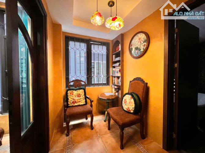 Phân lô quân đội - 1 nhà ra mặt phố - oto 7 chỗ đỗ cửa - mặt tiền cực rộng - 2