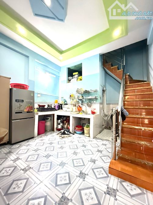 CẦN BÁN NHÀ ALO ALO CHỈ 2.4 TỶ.NGAY CHỢ ĐÔNG THẠNH - NHÀ 2 TẦNG - 62M2 - Ô TÔ ĐỖ CỬA - MẶT - 2