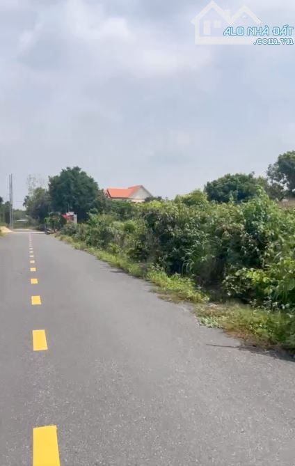 LÔ ĐẤT 2 MẶT TIỀN CỰC ĐẸP SÁT BÊN THỊ TRẤN, GẦN CHỢ ĐÊM, SẴN THỔ CƯ, GIÁ CỰC HẤP DẪN - 2