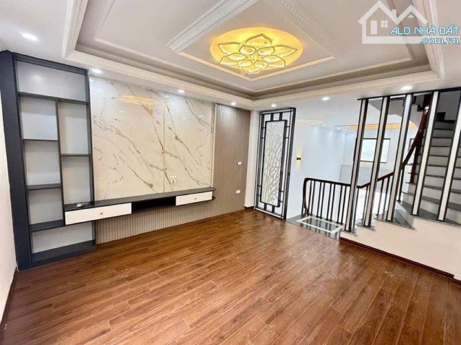 Nhà 10D Vĩnh Khang (Yên Kiện) Ngọc Hồi Thanh Trì. 39m2 MT 5,2m giá 6,3ỷ ô tô tránh cầu t - 2