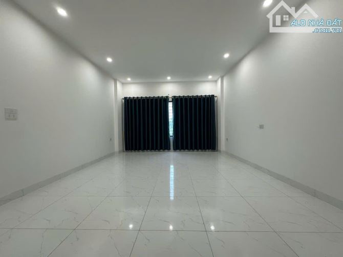 B.Á.N NHÀ GẦN VIN ĐAN PHƯỢNG , 10M Ô TÔ TRÁNH, Ở SƯỚNG 36M2, 4 TỶ 5 - 2