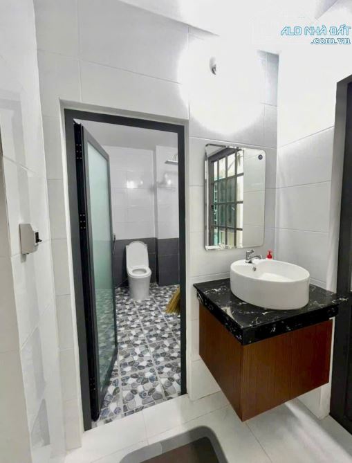 Bán nhà 4 tầng Kiệt Nguyễn Du, có dòng tiền 18tr/tháng Gần Sông Hàn và Tòa nhà Hành chính - 2