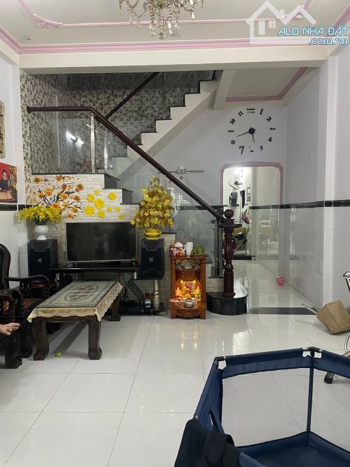 Bán nhà lầu kiên cố, 4p ngủ, sân để đc 2 xe hơi. Gần chợ Bình Điềm Phú Hoà - 2