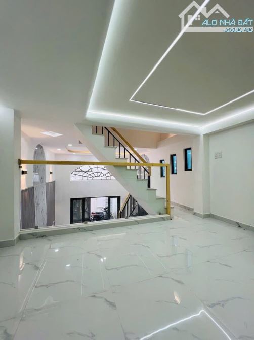 Nhà đẹp Phú Nhuận-Hẻm 4M-Giáp Quận 1-Ngay khu Phan Xích Long-P1-30m2-4tầng-3PN - 2