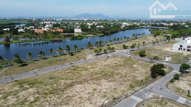 Bán mấy lô đất khu làng chài Hội An đường 19m , View sông , đường thông biển cực đẹp - 2