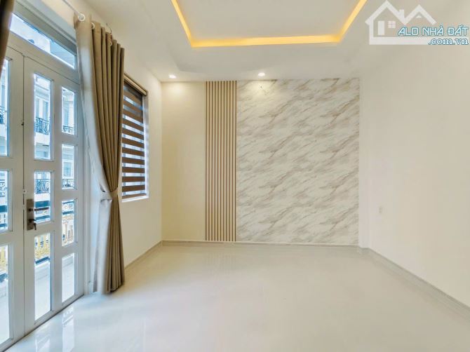 Nhà sổ riêng,chợ Minh Phát,giâ 5,5 tỷ thạnh xuân 22 - 2