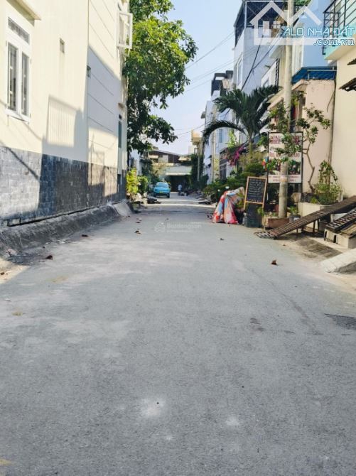 Bán đất full thổ, tặng nhà cấp 4, ngang 12m x dài 15m, KDC hiện hữu, giáp Quận 8 - chỉ - 2