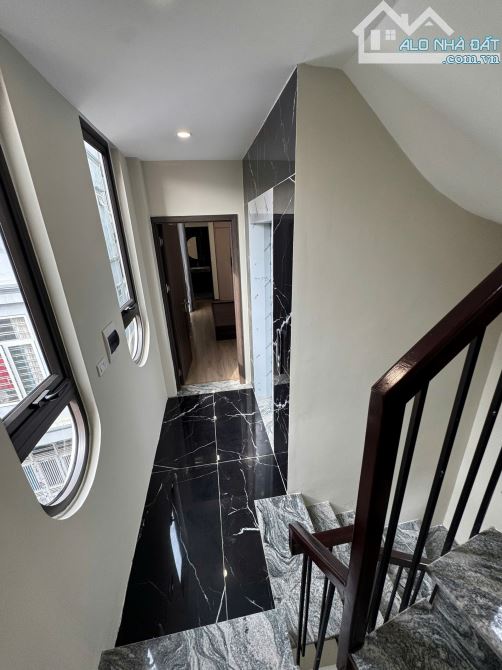 Bán nhà Thạch Bàn 40m x 6 tầng thang máy ô tô đỗ cửa giá 8,25 tỷ - 2