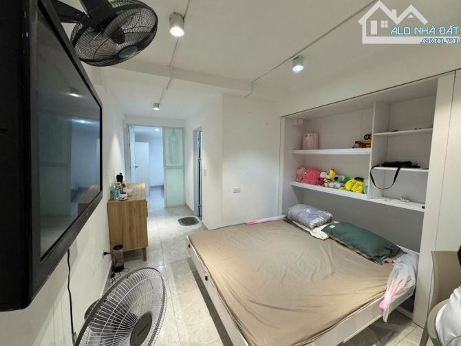 Kinh doanh - Ô tô - Tập Thể Cẩm Hội - Lò Đúc -HBT- Dt:50m2/2PN*nhỉnh 4 tỷ - 2