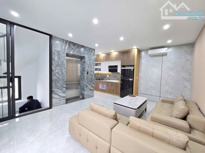 Bán nhà Ngọc Lâm,Long Biên 6 tầng,39m,mt4m oto đỗ cổng nhỉnh 10 tỷ - 2