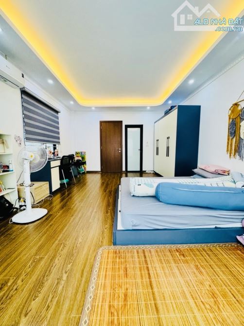 Hoàng Mai - 40m2 - 5 Tầng - 2 mặt thoáng vĩnh viễn - 30m ra OTO tránh - Nhỉnh 8 tỷ có TL - 2