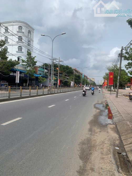 Bán Nhà MT Tạ Quang  Bửu - 4m x 16m - 64m.2- 3 Lầu - 6PN -  F5 Q8 - 3
