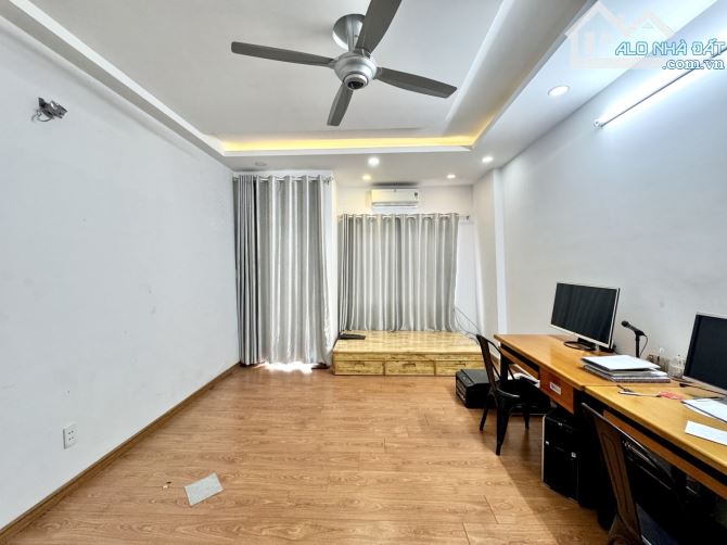 Nhà mặt tiền khu Etown Cộng Hoà, Tân Bình, 60m2, 5 tầng chỉ 10.x tỷ - 3