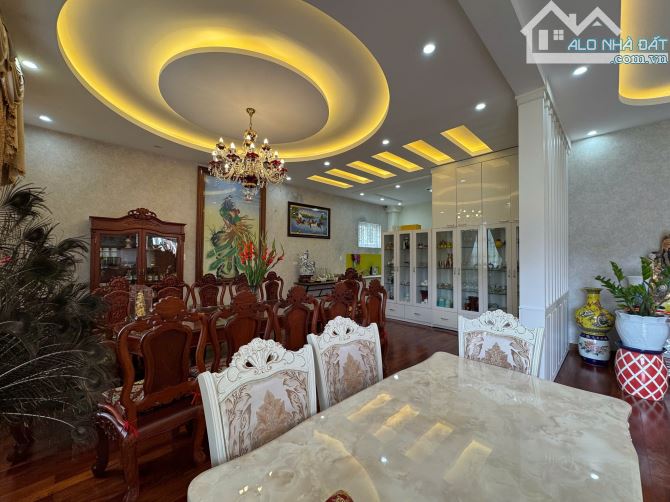 SIÊU BIỆT THỰ _ 2 MẶT TIỀN ĐƯỜNG KHU ĐỒI TRÀ _ ĐẠI HỌC ĐÀ LẠT - 3