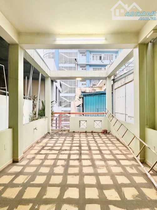 SÁT NKKN Q3 NỞ HẬU 4 TẦNG BTCT 50M2 - 3