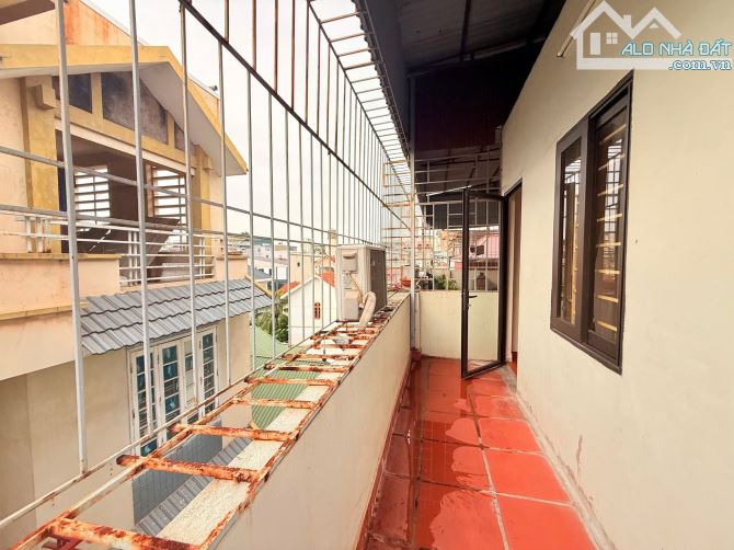CẦN BÁN GẤP NHÀ ĐẸP 33M2, 6.83 TỶ TẠI CẦU GIẤY, HÀ NỘI - NGÕ THÔNG- FULL NỘI THẤT- 5T - 3