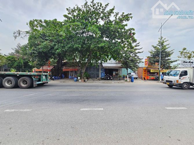 Đất mặt Tiền Đường Nguyễn Thị Minh Khai, p Tân Bình , Tp Dĩ An - 3