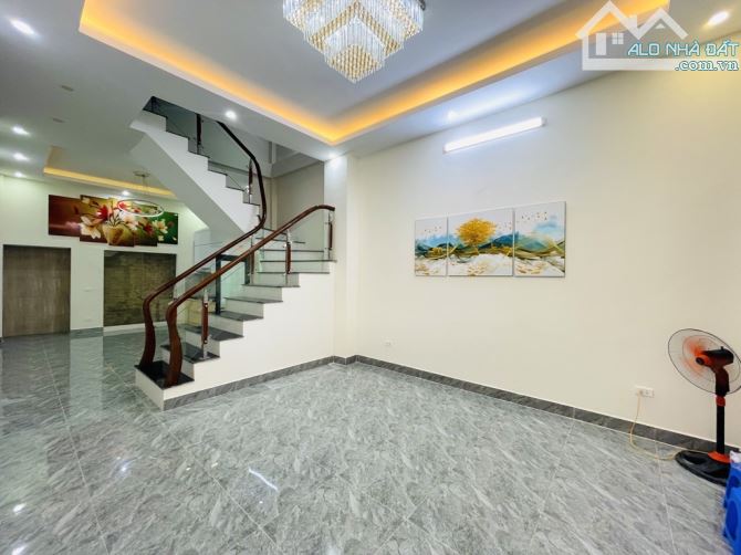BÁN NHÀ 5 TẦNG PHÂN LÔ OTO- TÔ VĨNH DIỆN- KHU PHÂN LÔ QUÂN ĐỘI- Ở SƯỚNG. - 3