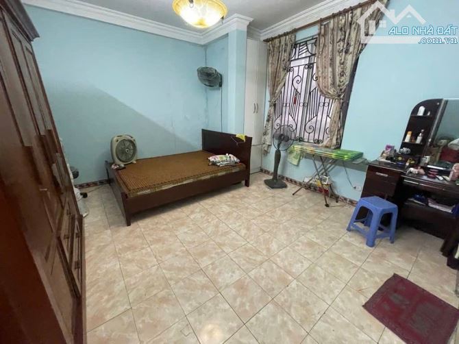 Bán Đất- Tặng Nhà. ĐC Tô Tiền, Khâm Thiên. DT 24m2 – 5 Tầng – 4.4m Mặt Tiền. Giá TL 6.4 Tỷ - 3