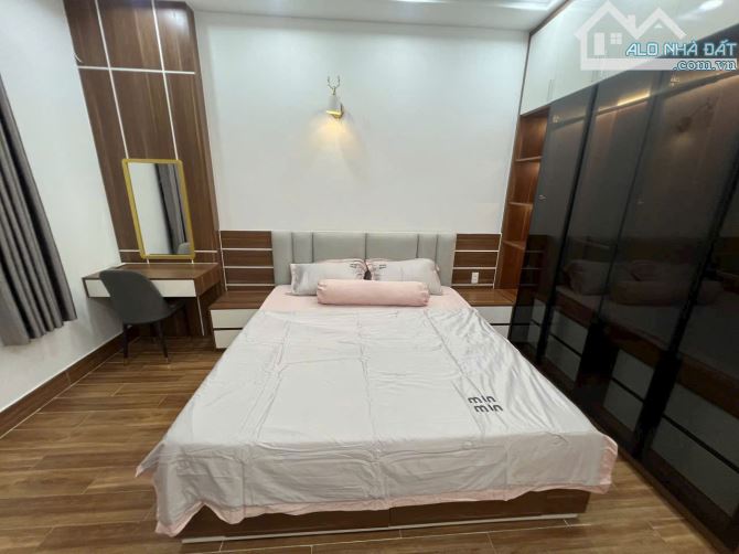 Bán nhà phố cao cấp Huỳnh Tấn Phát, Nhà Bè, DT 6,4x13m, 3 lầu, ST. Giá 8,8 tỷ - 3