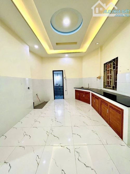 BÁN NHÀ HẺM XE HƠI TẬN CỬA GIÁ TỐT GẦN CẢNG CÁT LÁI - 3