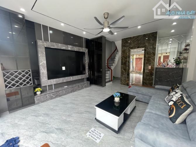 Đàm Quang Trung 40m 6t mt 5m - 9.1 tỷ ô tô 4 chỗ vào nhà - 3