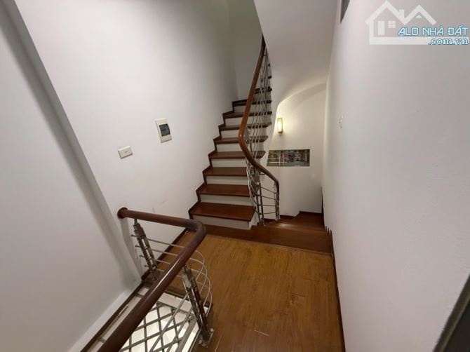 🌟 52.21.12 NGỌC LÂM – 38M² – MT 3.7M – 4 TẦNG + 1 TUM – 9.8 TỶ – LONG BIÊN  🏡 V - 3