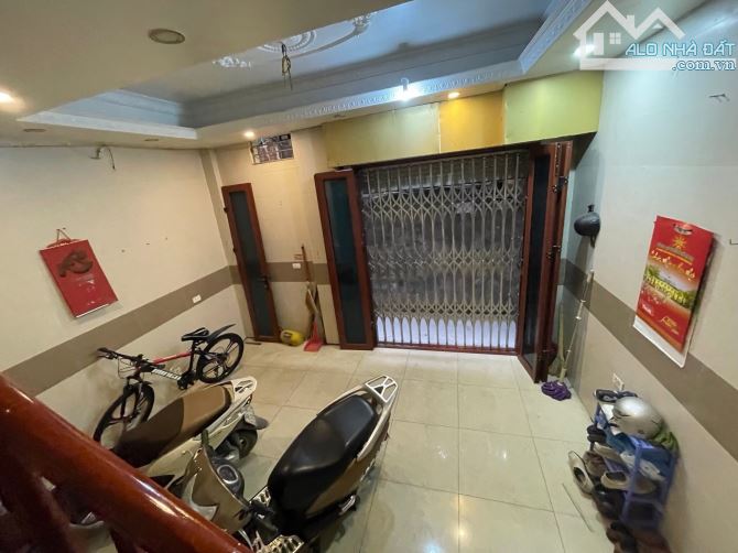 Cho thuê nhà ngõ Bạch Mai- Hai Bà Trưng- dt 25m2*6 tầng-Giá 17 triệu - 3