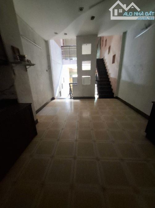 Cho thuê nguyên căn mặt tiền đường Kinh doanh Tên Lửa tân tạo, Bình Tân.  Dt 4x16. 4 tấm - 3